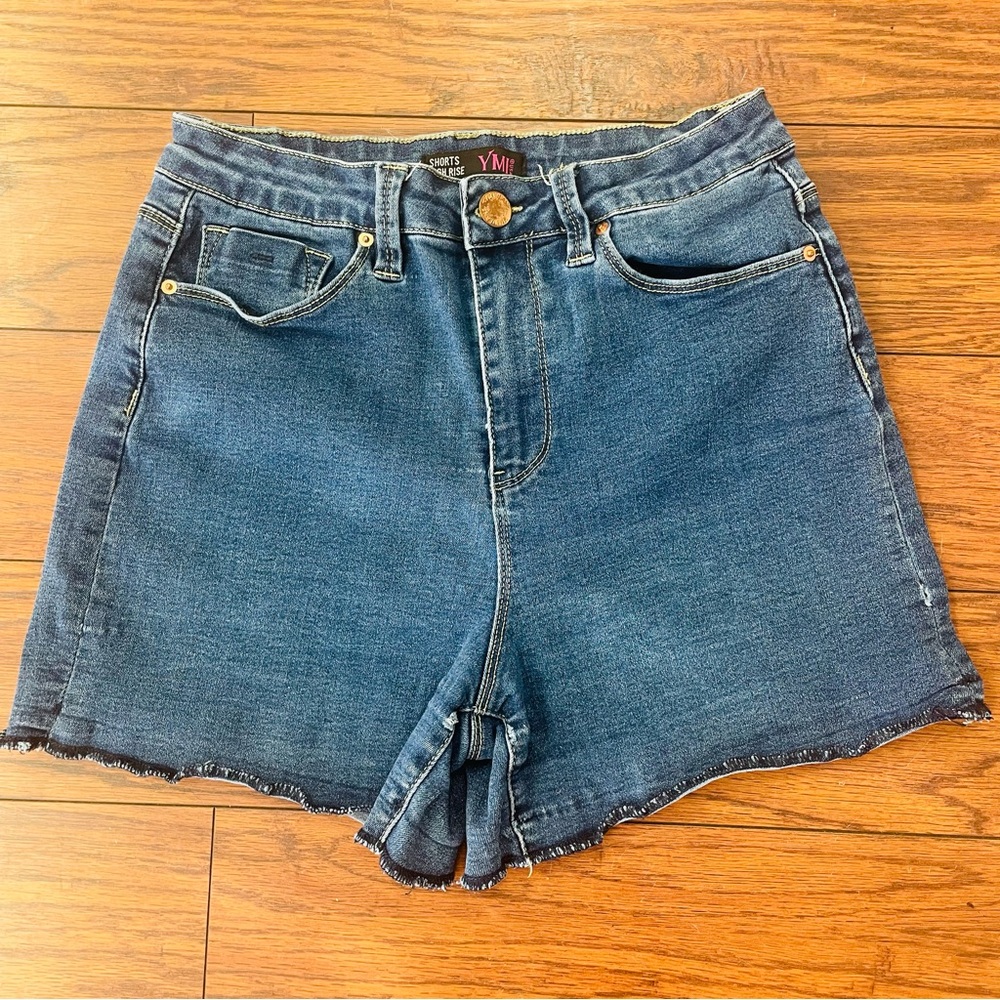 YMI Shorts Juniors Size 11 Denim High Rise Skinny Raw Hem Super Stretch